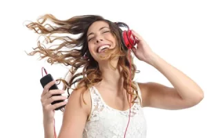 Cómo la música afecta la actividad cerebral y la memoria
